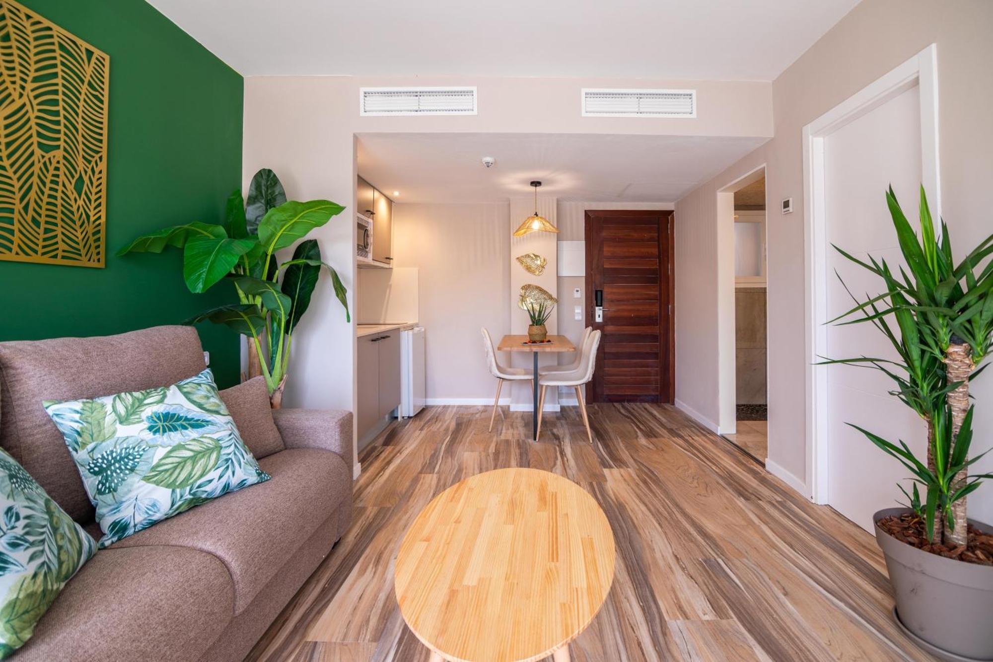 Aparthotel Ferrera Suites&apartments