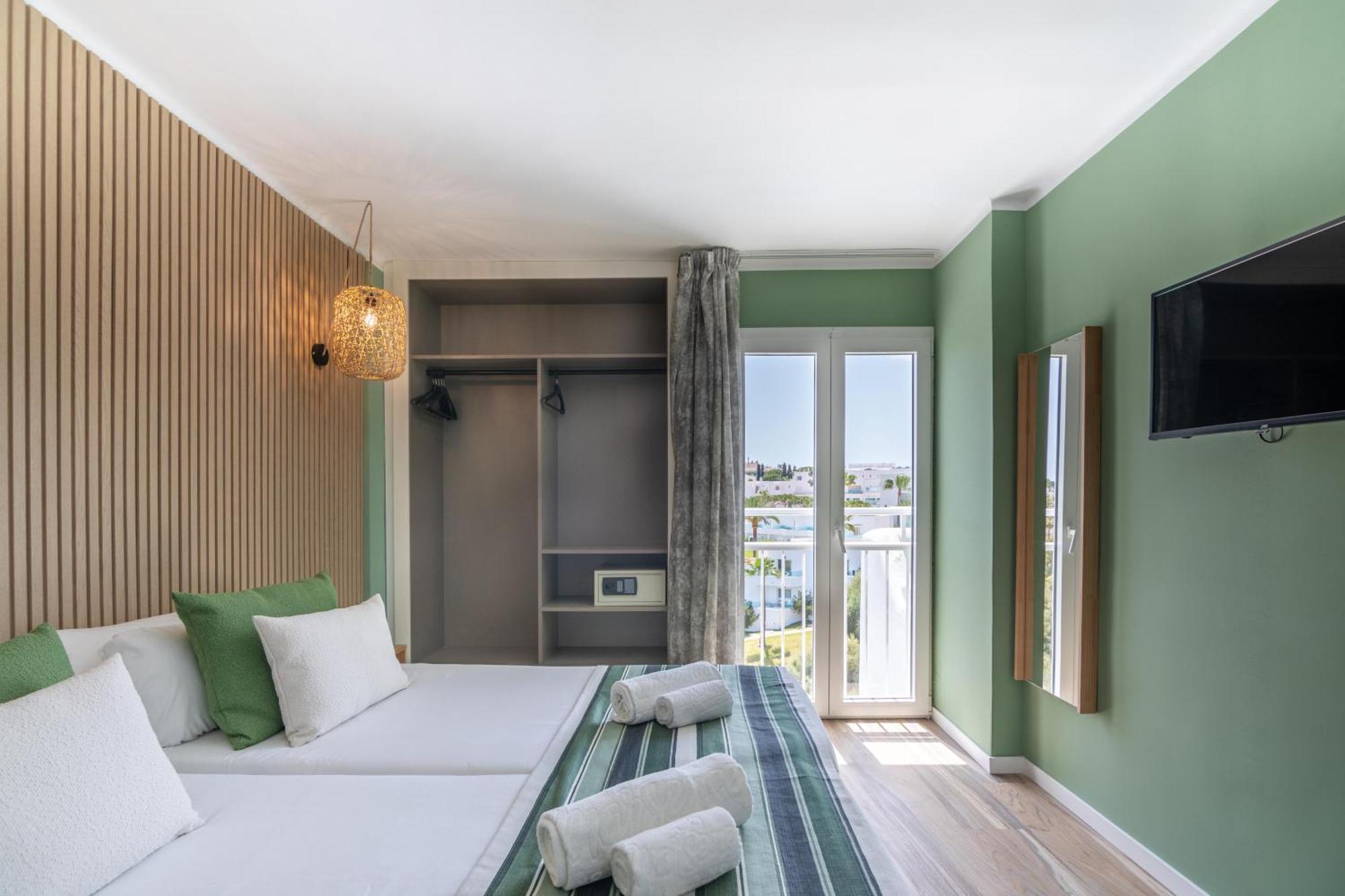 Ferrera Suites&apartments 4*
