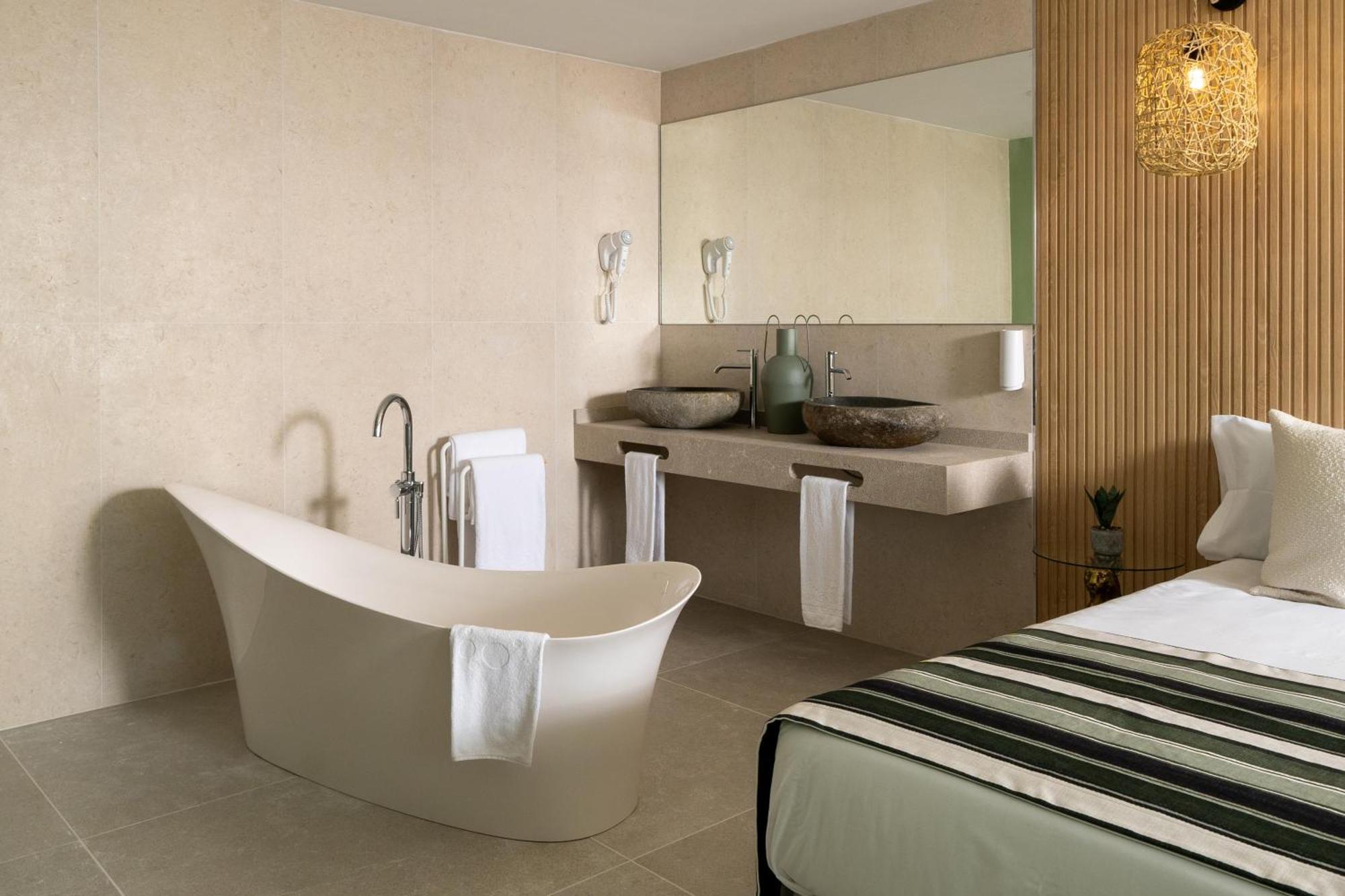 Ferrera Suites&apartments Aparthotel 4*